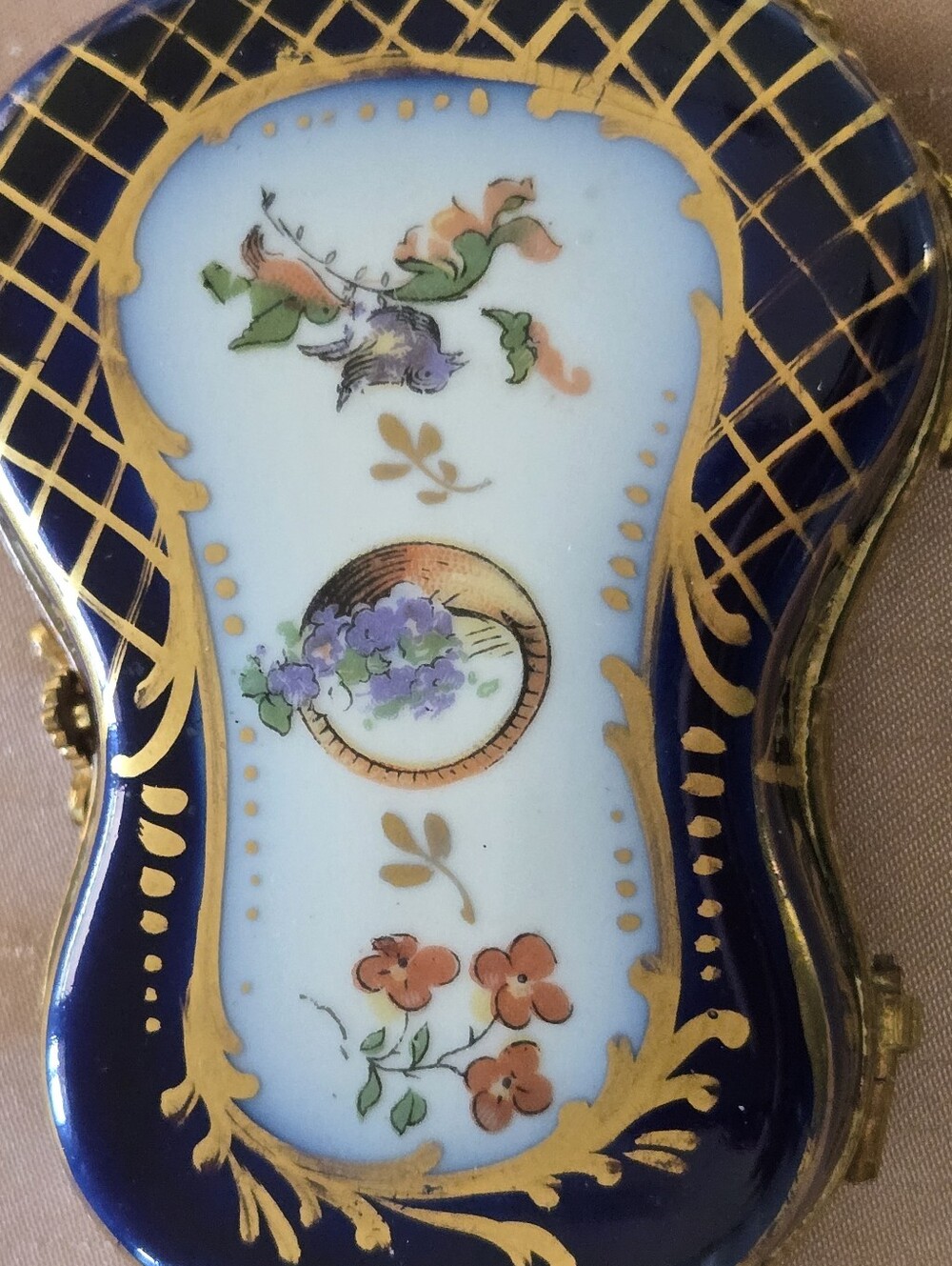 Antique 1880 PARIS Pair Of Porcelain Jewelry Boxes, Guitar/Mandolin - Picture 7 of 16